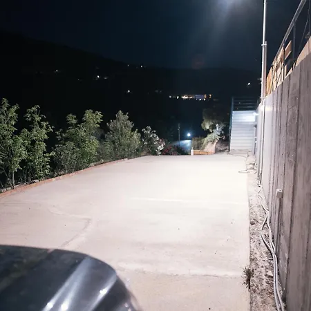 Babis * Agios Nikitas